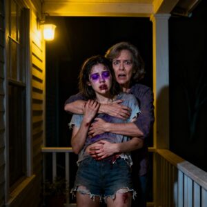 1 AM. MY DAUGHTER COLLAPSED AT MY DOOR, BRUISED AND BROKEN. SHE SOBBED, “MY HUSBAND BEAT ME… FOR HIS MISTRESS.” I QUIETLY PUT ON MY UNIFORM. THEN I MADE ONE CALL: “THE PLAN STARTS. NOW.” Elderh