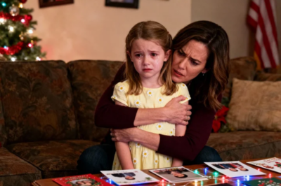 At the family photo shoot, my 6-year-old daughter sat in the front row smiling. We got the Christmas cards back – and she’d been Photoshopped out of every single one. She burst into tears when she saw it, asking what she’d done wrong. I didn’t yell. I did THIS. The next morning, my mom opened her gift and went pale…