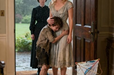 A poor boy knocked on the door of a rich house, where his kite flew in but when the lady of the house opened the door, the boy froze in shock.